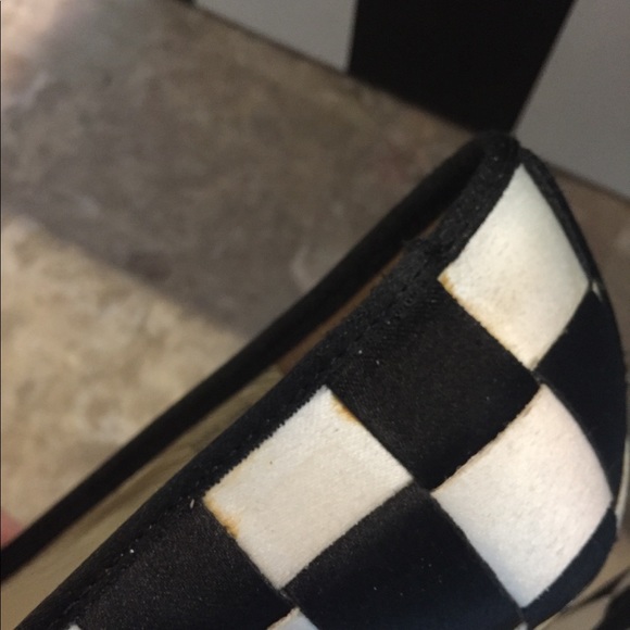 LAMB heels - Picture 3 of 12